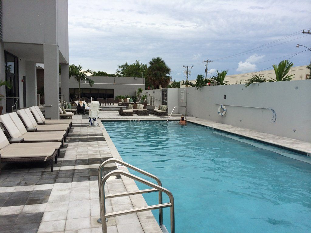 Eb Hotel Miami Airport Exterior photo
